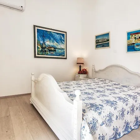 Holiday home Cozy In With Outdoor Swimming Pool Valtura